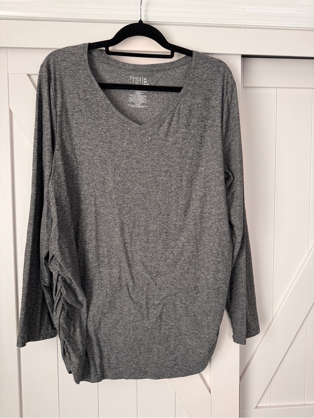 New Maternity Time and Tru Heather Gray V-Neck Long Sleeve Top